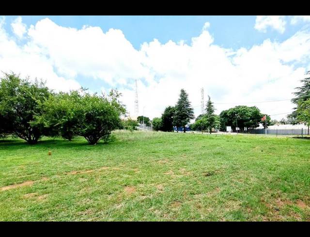 LAND FOR SALE IN NORTH RIDING